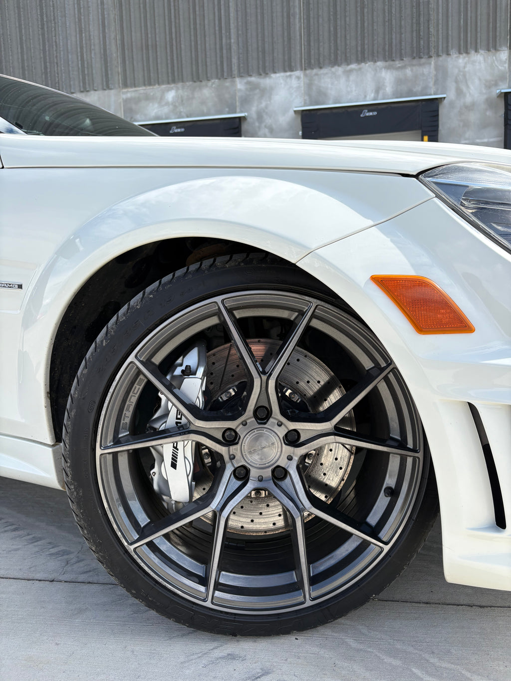 2009 Mercedes Benz C63 AMG Sedan