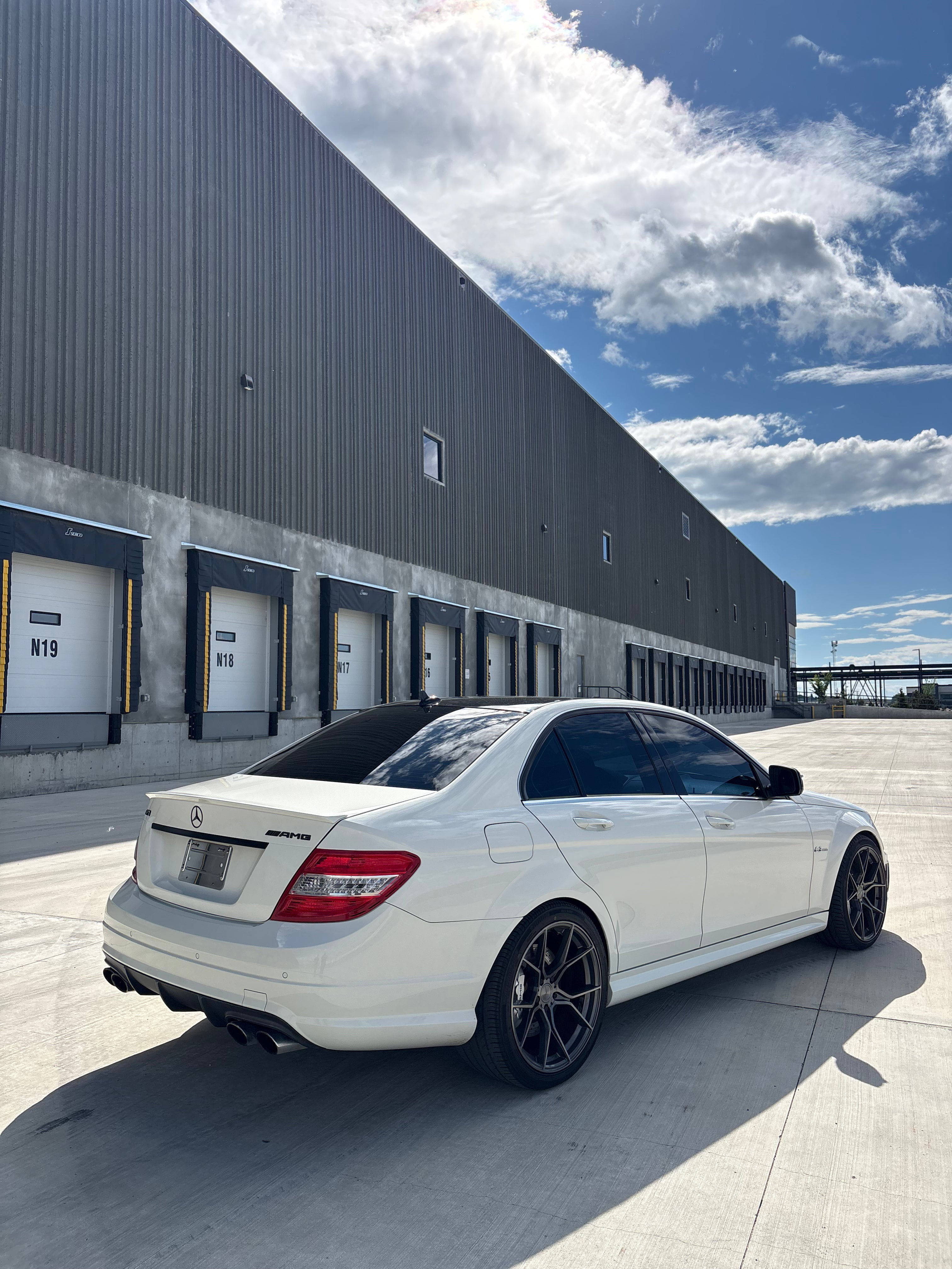 2009 Mercedes Benz C63 AMG Sedan