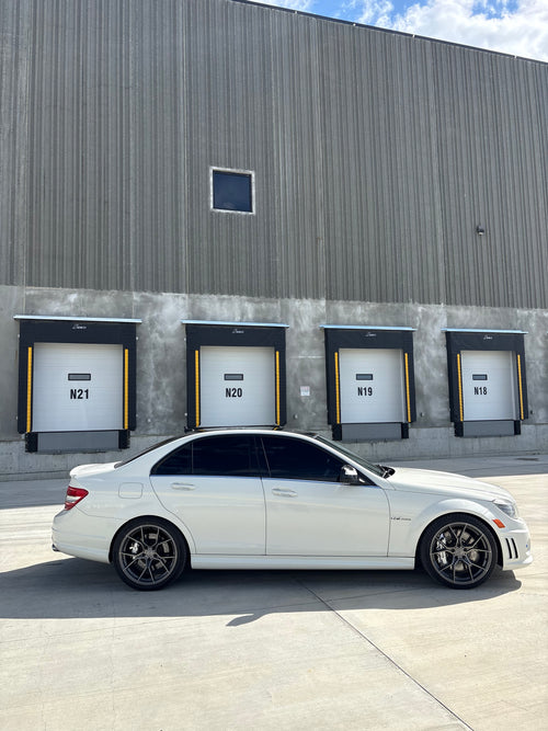 2009 Mercedes Benz C63 AMG Sedan