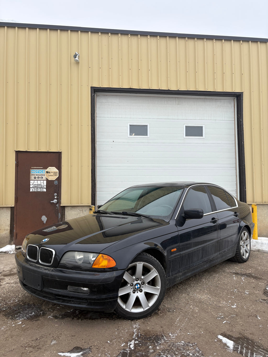 1999 BMW E46 328i Sedan